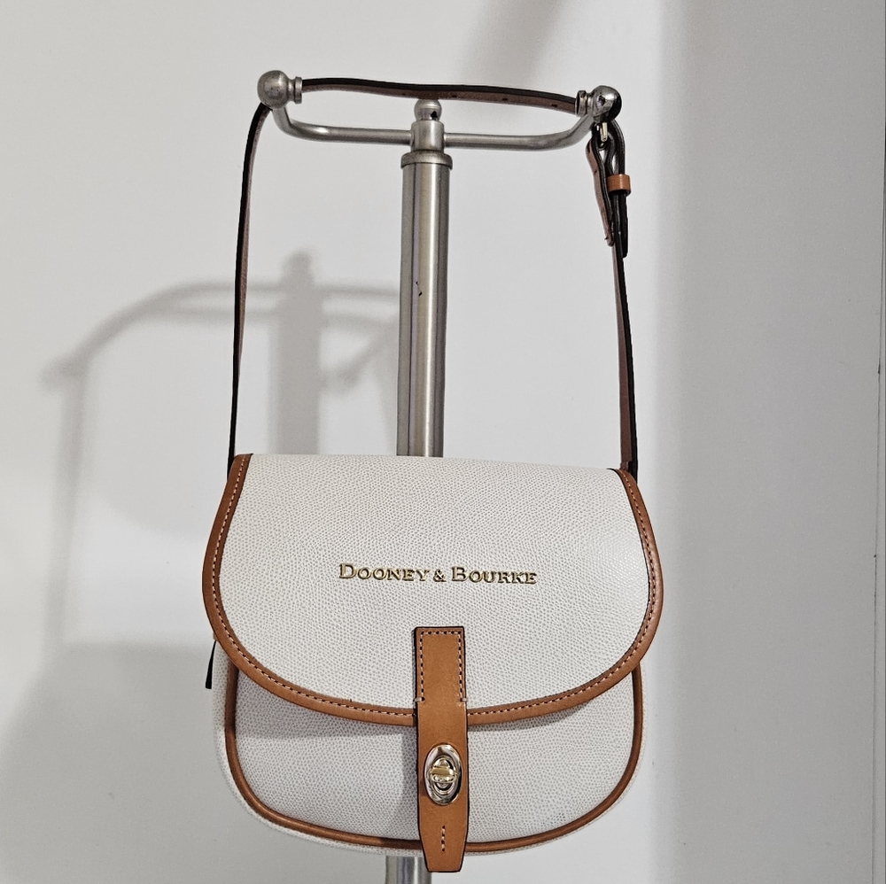 Like New!Dooney And Bourke Ivory/tan leather Shoulder bag - Picture 6 of 15